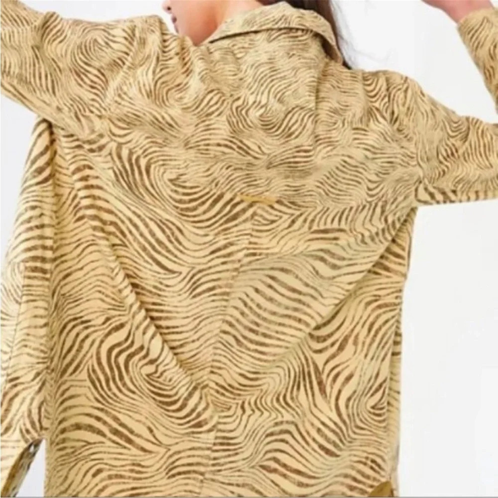 Pilcro Anthropologie Zebra Striped Shirt Jean Jacket Animal Print Shacket XS - Picture 2 of 8